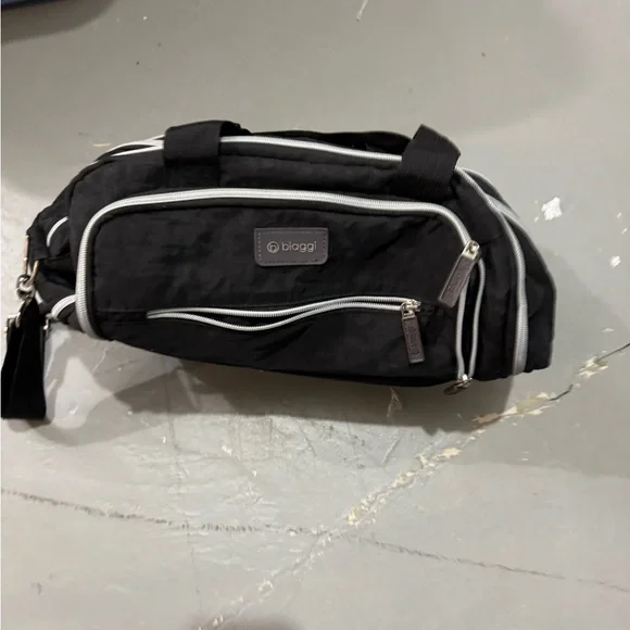 Biaggi zip up expandable bag black - Picture 3 of 7